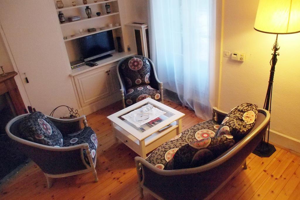 Charming Geneva Apartment Exterior photo